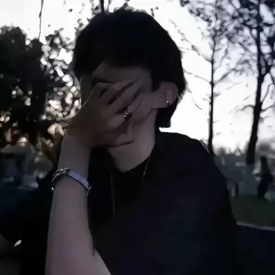 訾幻灵